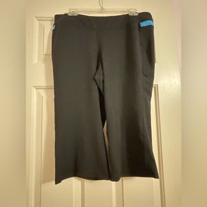 Woman’s black and light blue capri yoga pants-size XL